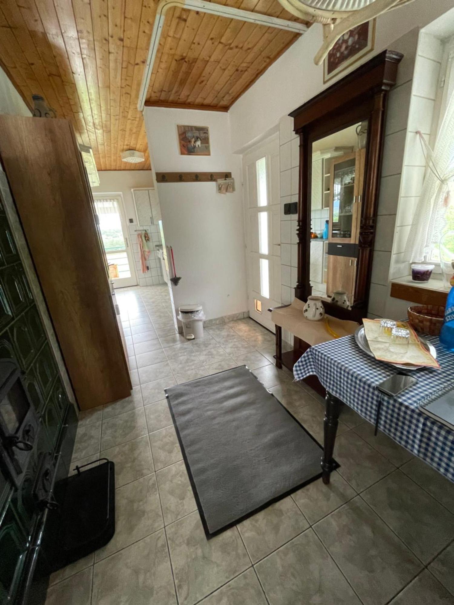 Stupa-Rezi-Tatika-Haz Apartment Zalaszanto Екстериор снимка